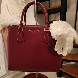Michael Kors Carolyn Large Tote Handbag